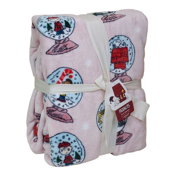 Peanuts Snoopy Twin Plush Blanket 60" X 90" By Berkshire Pink Holiday Snow Globe - Picture 7 of 11